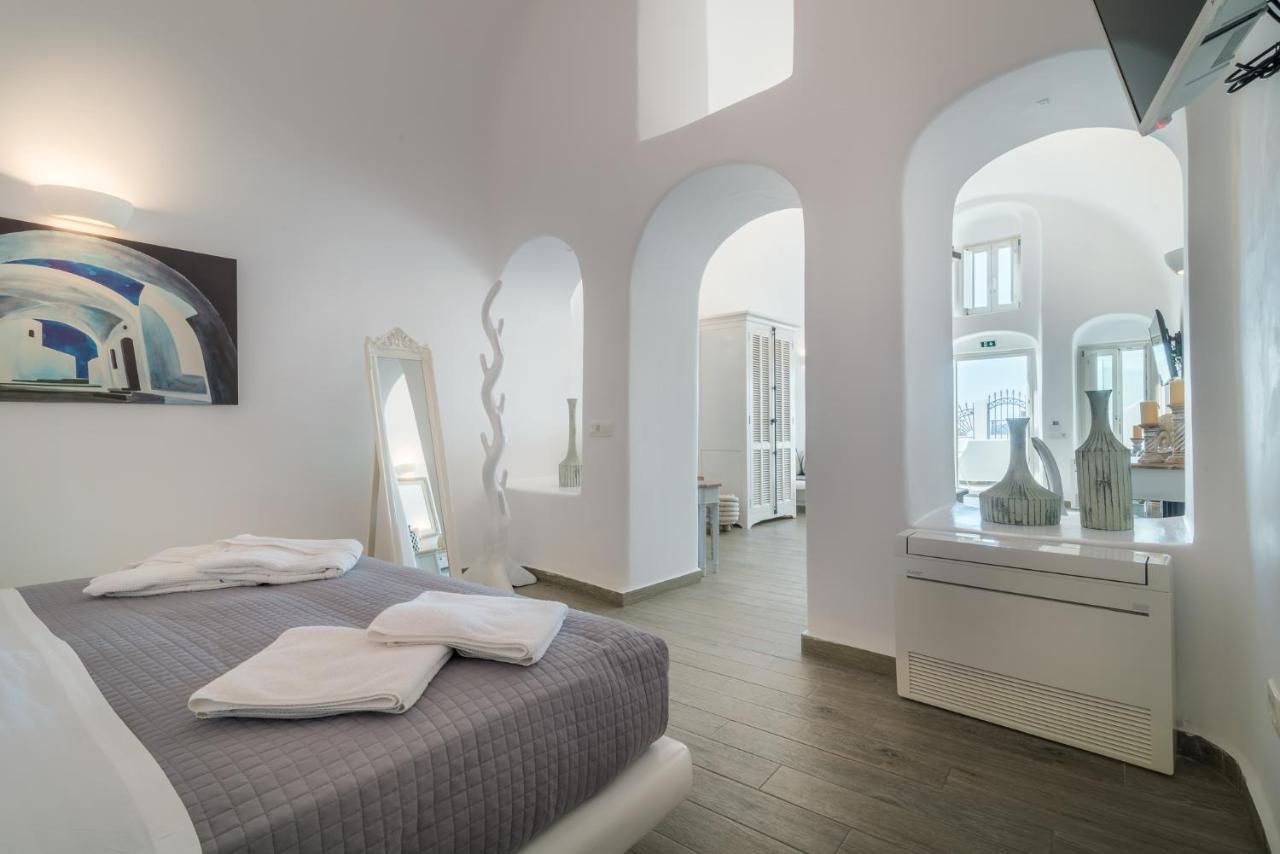 Angel Luxury Suites Firá Buitenkant foto