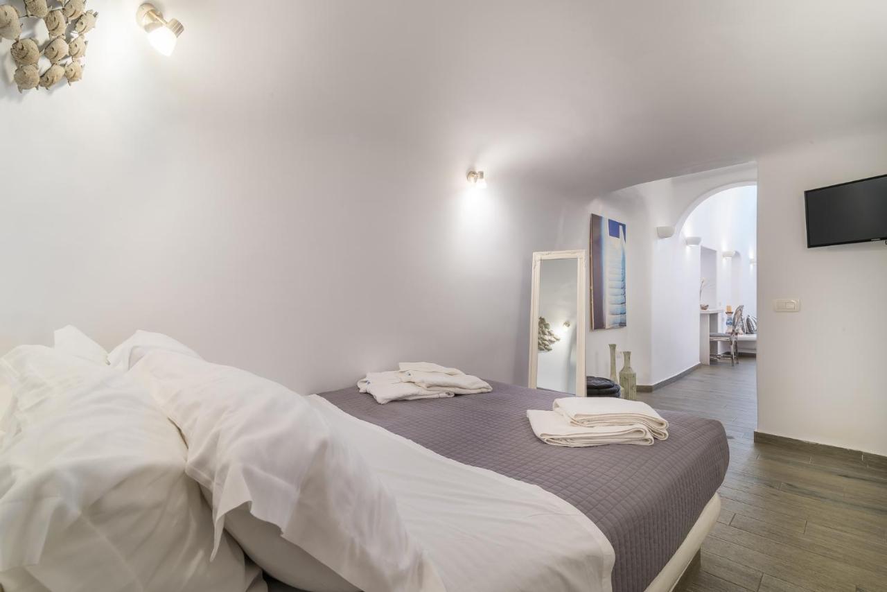 Angel Luxury Suites Firá Buitenkant foto